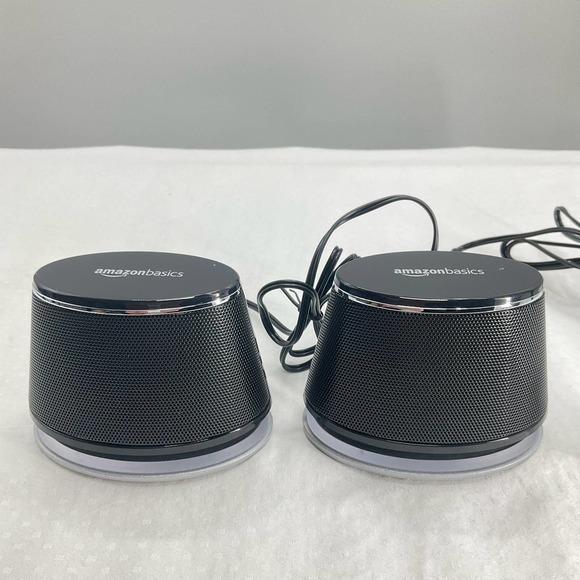 Amazon Basics USB Plug-n-Play Computer Speakers for PC or Laptop - Picture 2 of 7